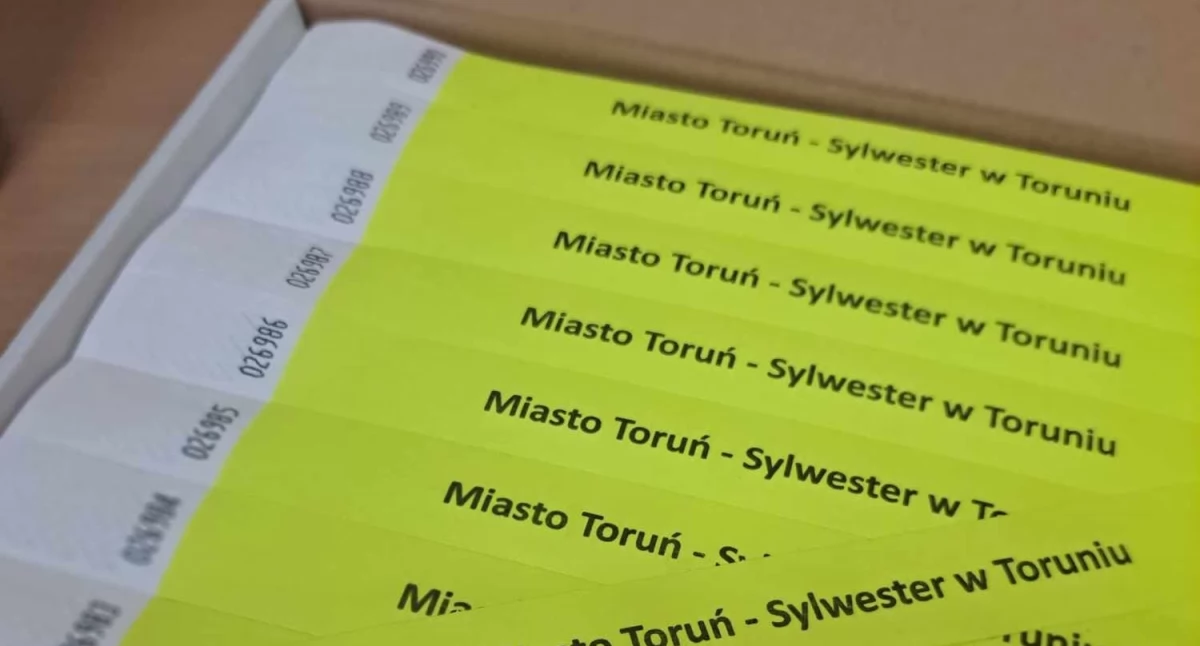 Ruszyła dystrybucja opasek na Sylwestra w Toruniu. Przygotowano 5 tysięcy sztuk
