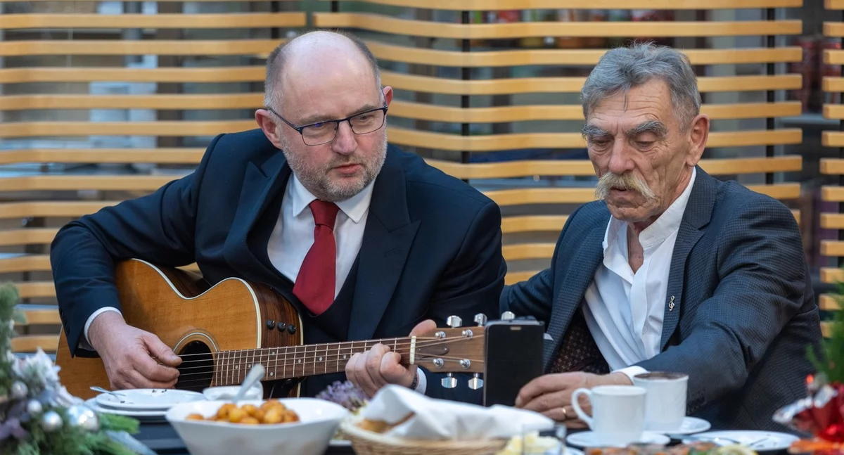 Marszałek Piotr Całbecki spotkał się z osobami w kryzysie bezdomności