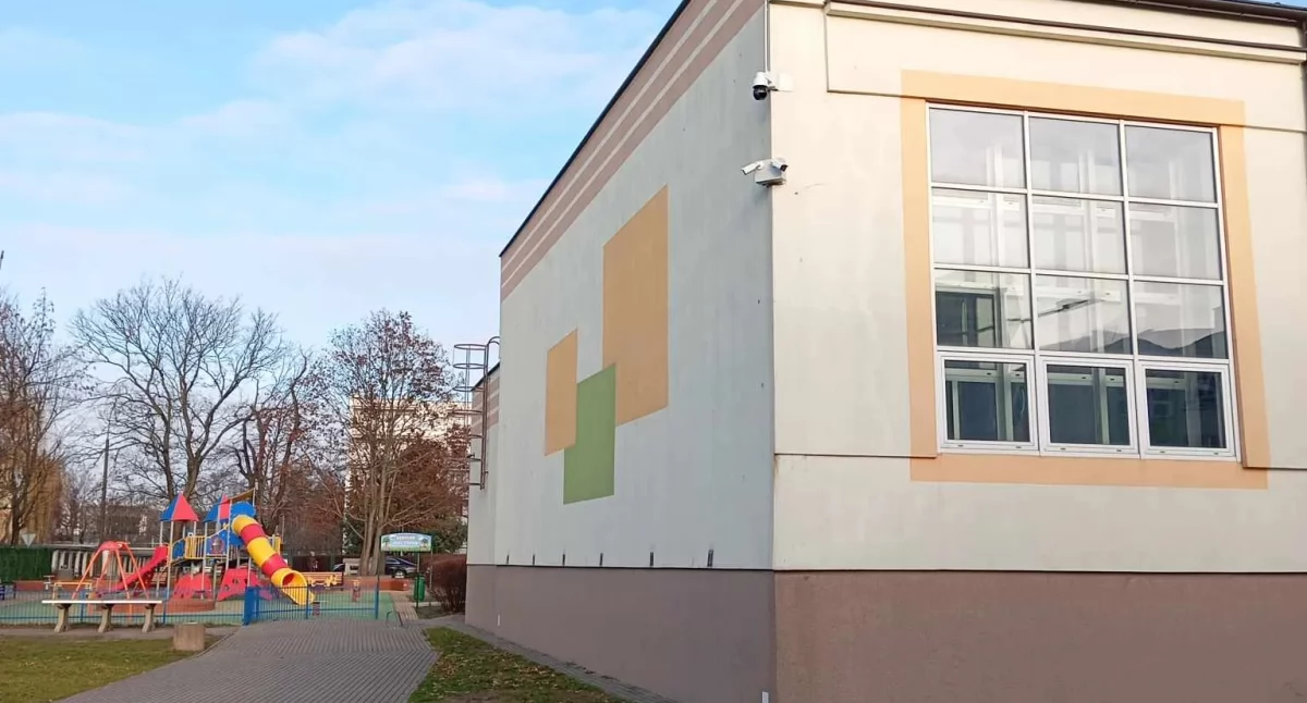 Dwie szkoły w Toruniu będą monitorowane przez nowe kamery 