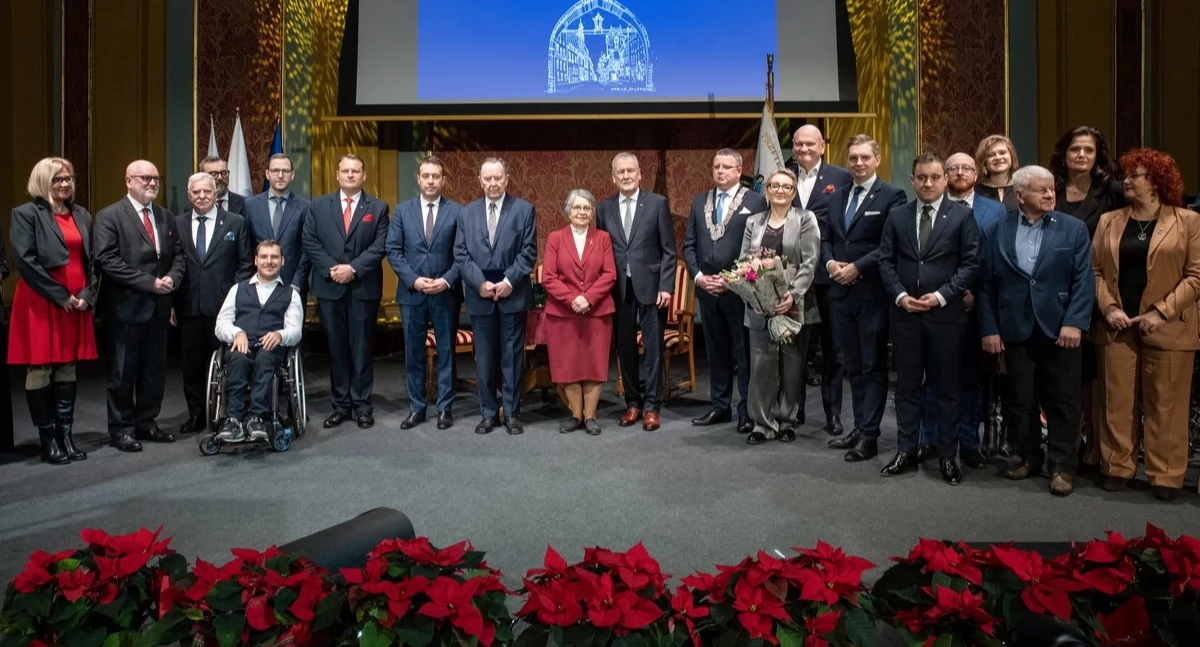 Przyznano tytuły honorowych obywateli Torunia