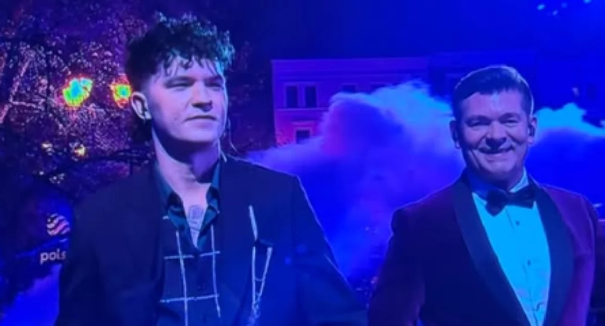 Zaskakujący duet na Sylwestrze w Toruniu. Zenek wystąpił ze znanym Tik-Tokerem