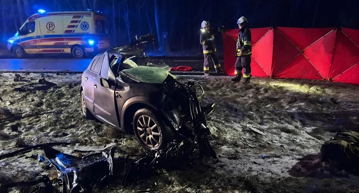 Śmiertelny wypadek na trasie Toruń-Bydgoszcz. Nie żyje kierowca osobówki