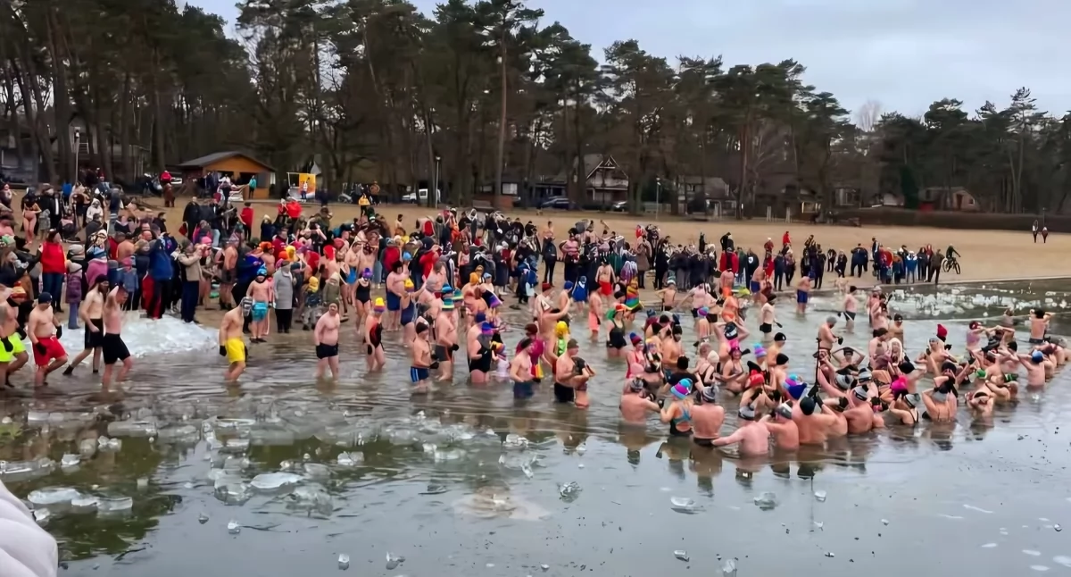 WOŚP zagra na popularnej plaży pod Toruniem. Jej dyrygent zapłaci za każdego morsa