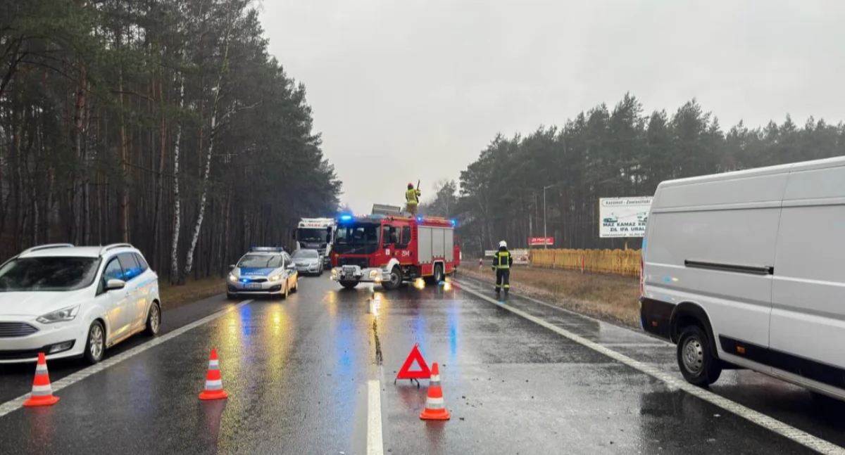 Poważne utrudnienia niedaleko Torunia. Dwa wypadki, jeden po drugim