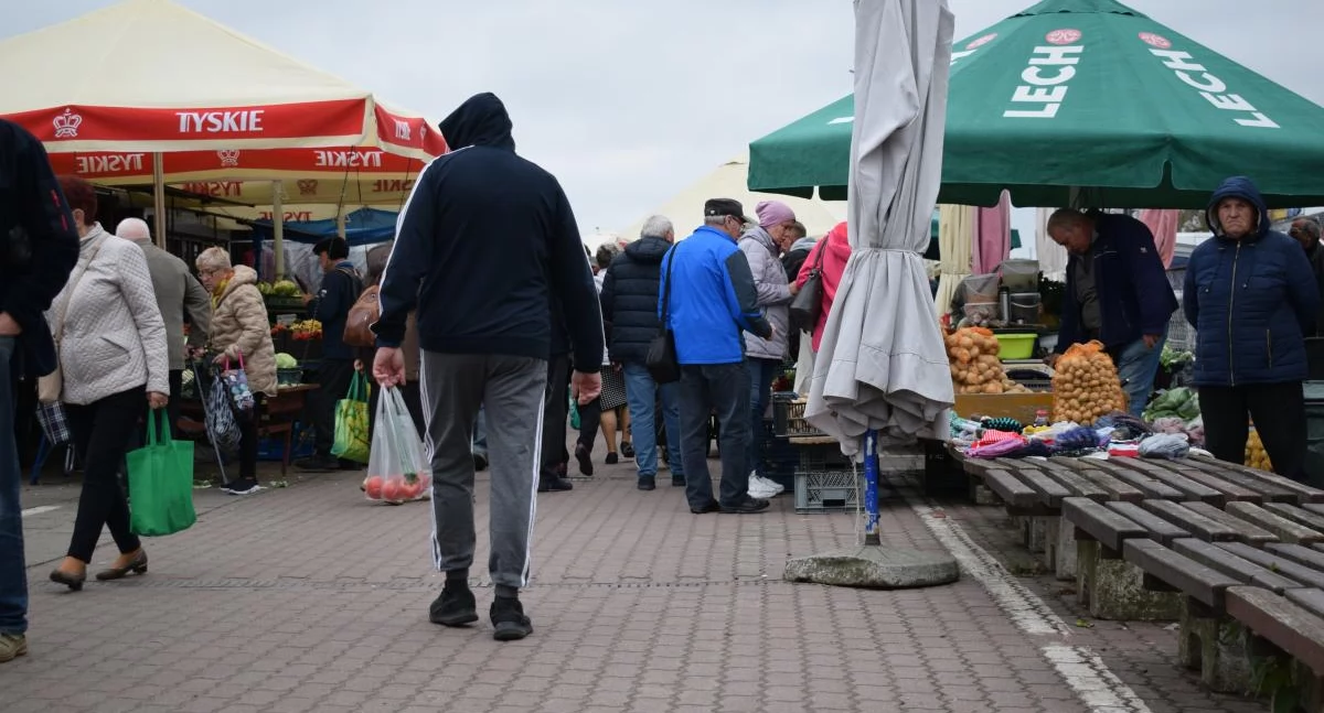 Na targowisku miejskim w Toruniu można zrobić zakupy jak z bajki