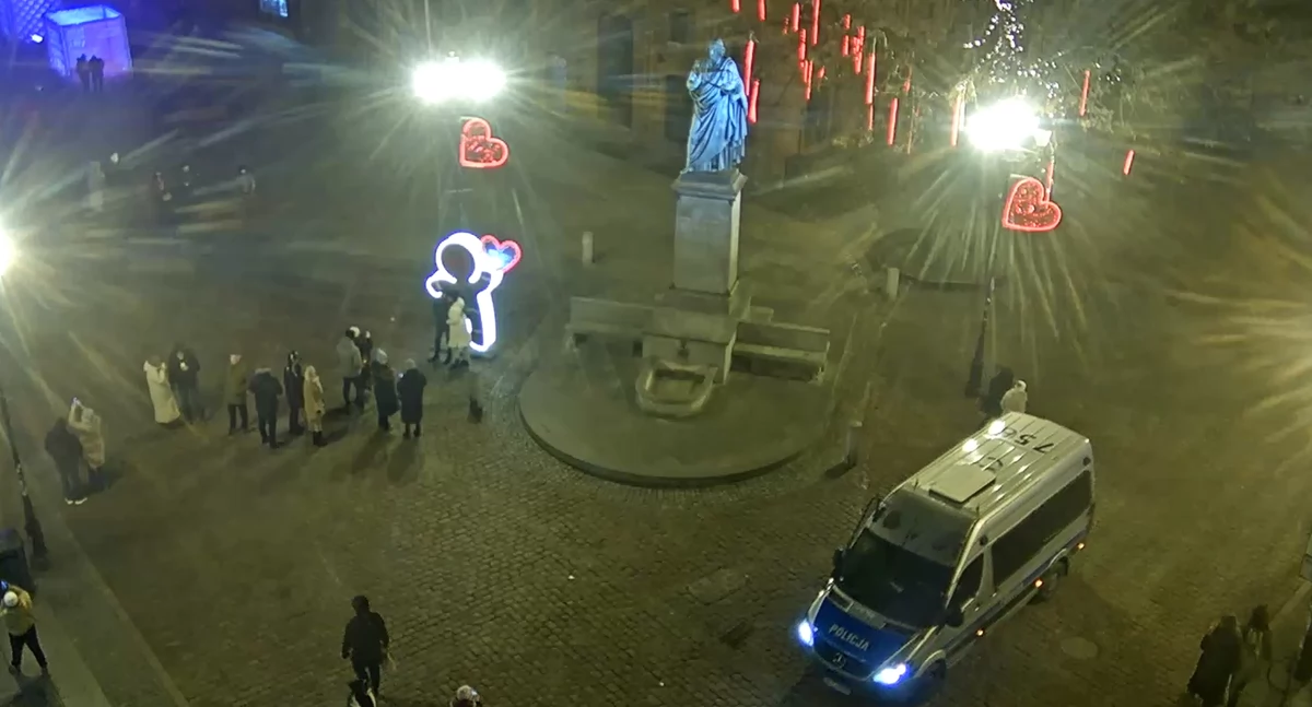 Niebezpieczna noc w centrum Torunia. Wylegitymowano blisko 100 osób