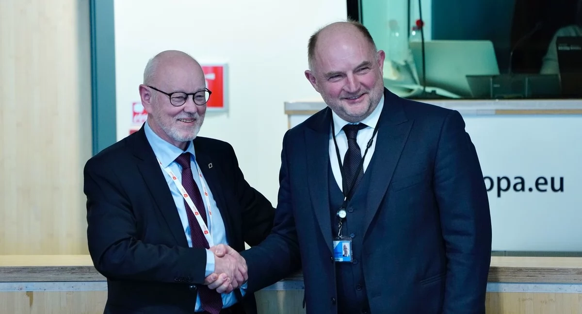 Marszałek Piotr Całbecki przewodniczącym Komisji NAT