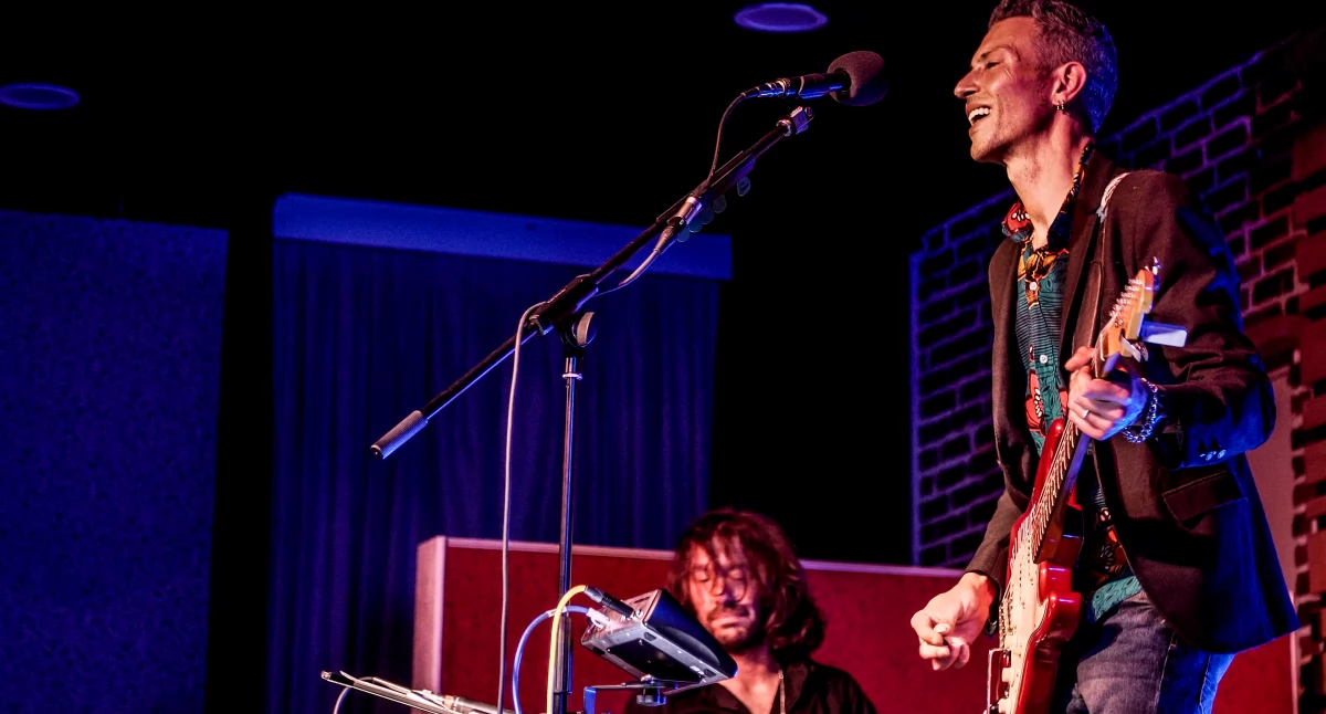 Włoski bluesman wystąpi w Toruniu. Wstęp na koncert będzie bezpłatny 