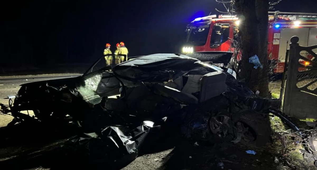 Koszmarny wypadek na drodze do Torunia. Nie żyje 18-letni kierowca