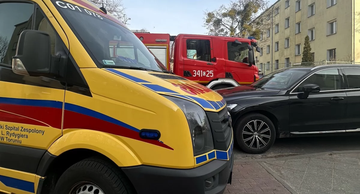 Awaria pieca gazowego w bloku w Toruniu. Młoda kobieta trafiła do szpitala