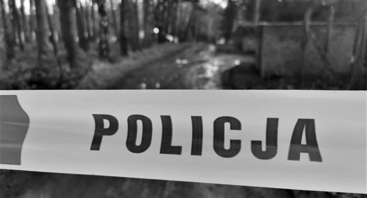 Brutalne zabójstwo w małej wsi pod Toruniem. Zwłoki mężczyzny odnaleziono przy drodze