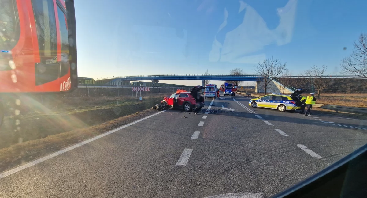 Tragiczny wypadek w pobliżu Torunia. Motocyklista zginął na miejscu