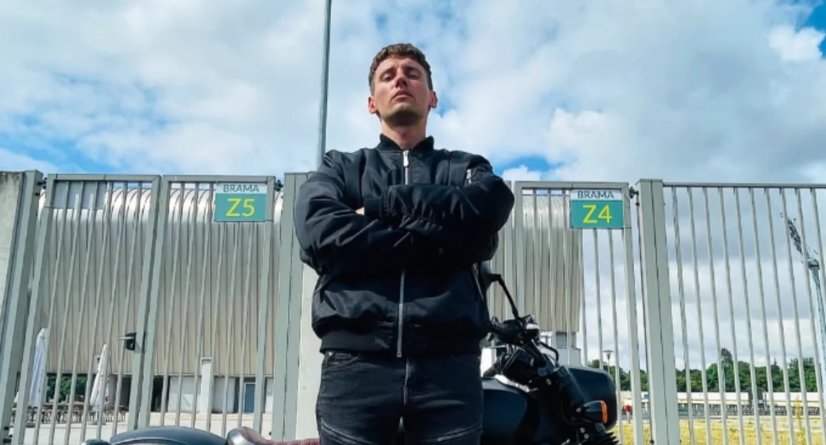 Torunianin gwiazdą nowej produkcji na Netfliksie. Serial robi furorę na całym świecie