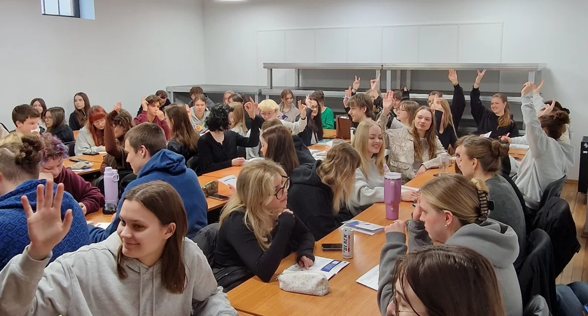 Uczniowie z Torunia uczyli się biznesu od doświadczonych przedsiębiorców  