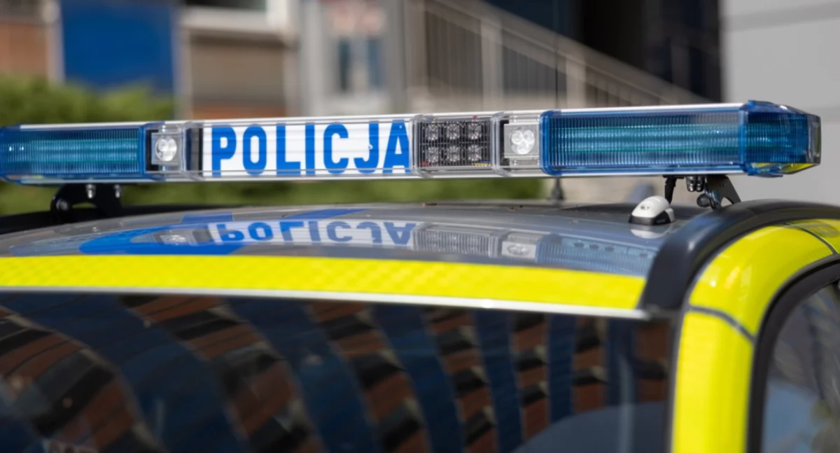 Dramat na drodze pod Toruniem. Matka dwumiesięcznego dziecka wezwała pomoc