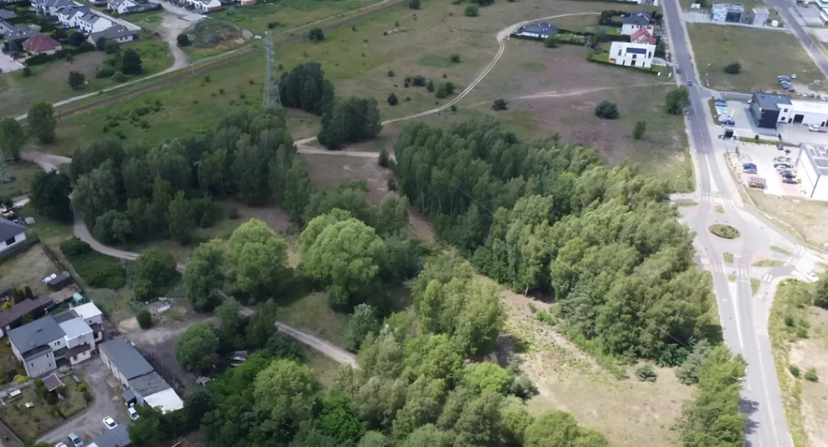 Ogromna działka w Toruniu po raz trzeci idzie pod młotek. Cena została mocno obniżona