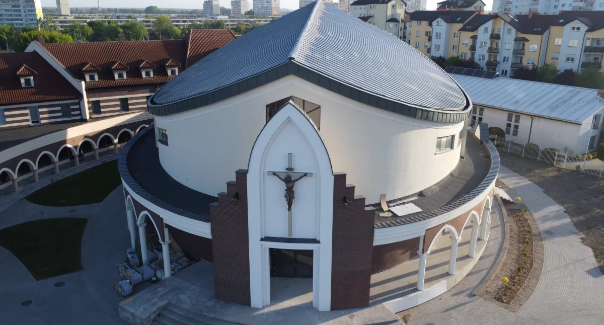 Finisz na budowie nowego kościoła w Toruniu. Świątynia powstaje od 14 lat 