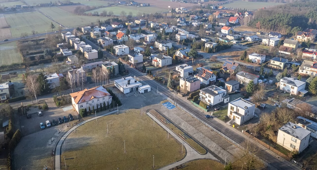 Alarm w gminie pod Toruniem. Nieznany mężczyzna próbował porwać dziecko