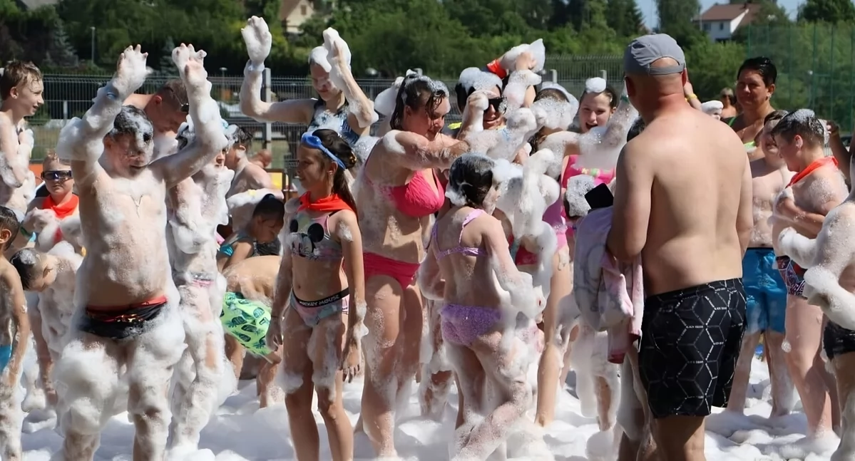 Na boisku pod Toruniem odbędzie się PIANA PARTY. Wstęp na imprezę jest bezpłatny