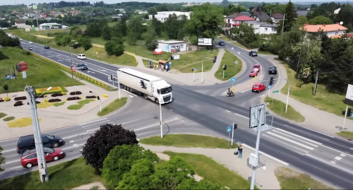 Dramat na przystanku autobusowym pod Toruniem. Kierowca potrzebował pilnej pomocy