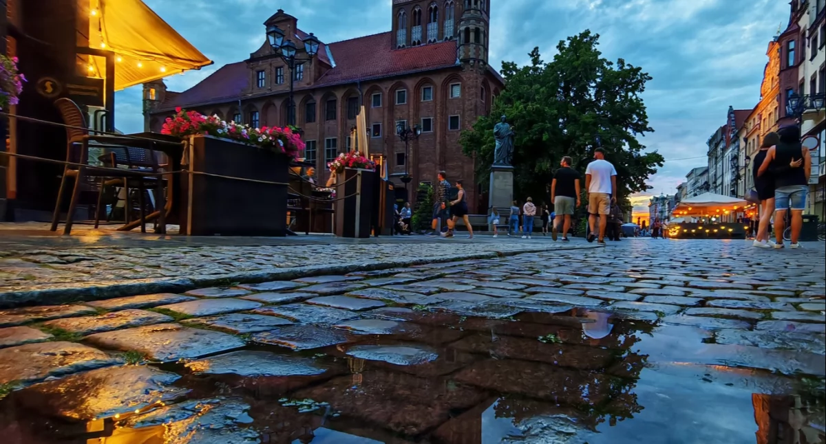 IMGW wydał żółty alert dla Torunia. Nadciąga niebezpieczna pogoda