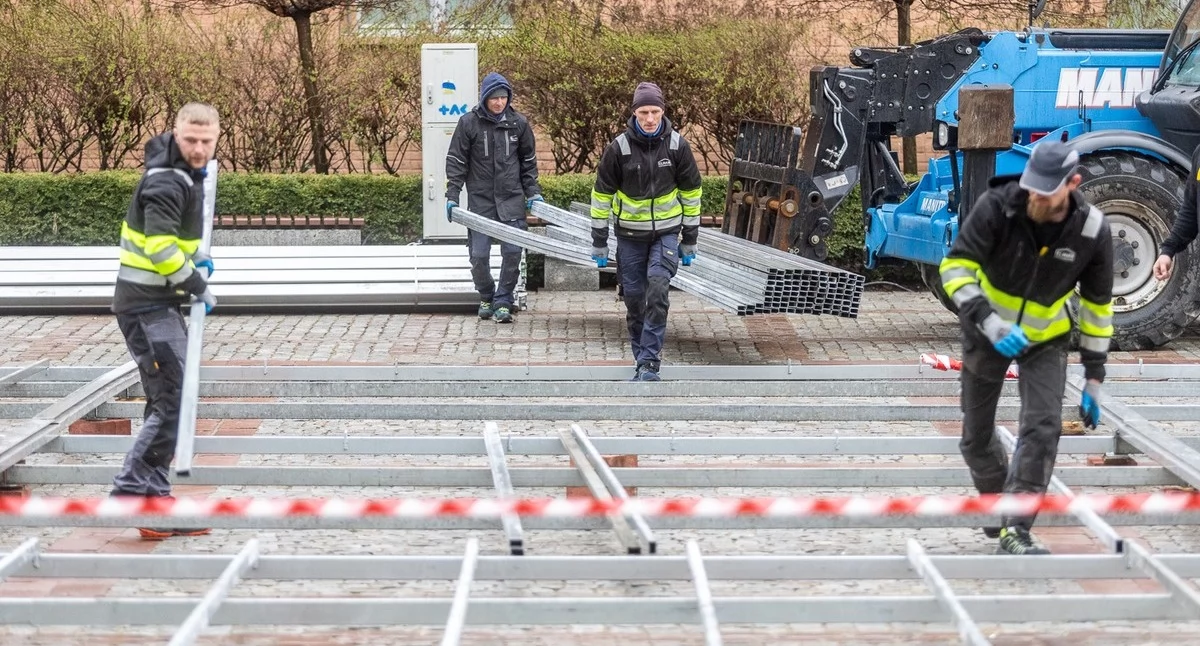W Toruniu ruszyła budowa miasteczka kibica na Halowe Mistrzostwa Świata
