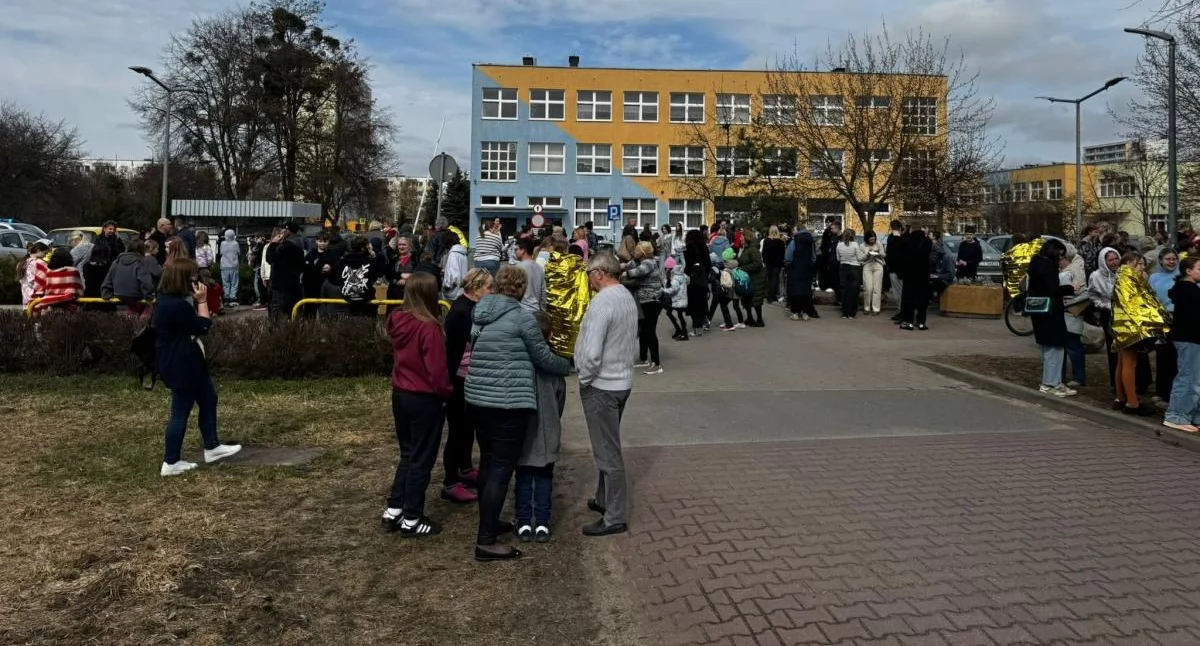 Alarm w szkole podstawowej w Toruniu. Uczniowie zostali ewakuowani