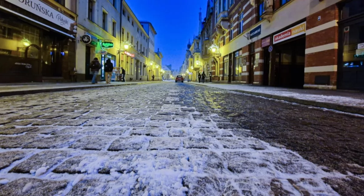 Zima na chwilę wróci do Torunia. Znowu będzie padać śnieg