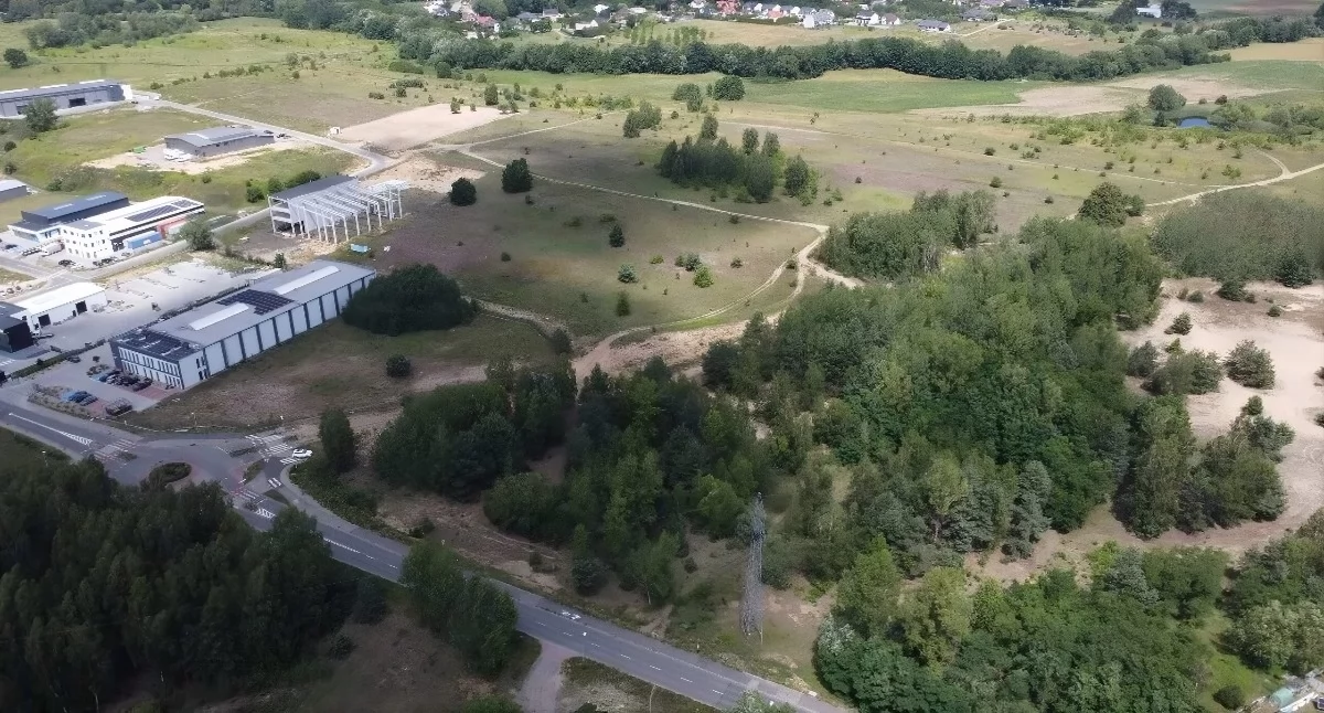 Duża działka w Toruniu znowu idzie na sprzedaż. To najniższa cena w historii