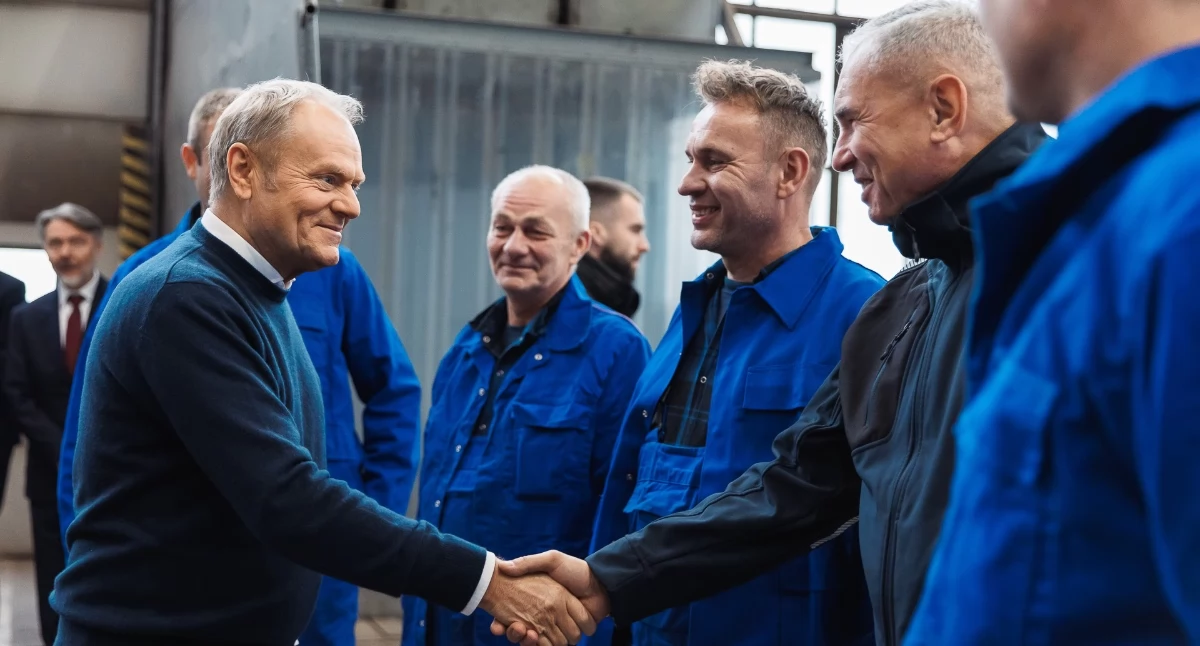 Rusza nowy program rządu. Donald Tusk zdradzi plan w zakładzie pod Toruniem