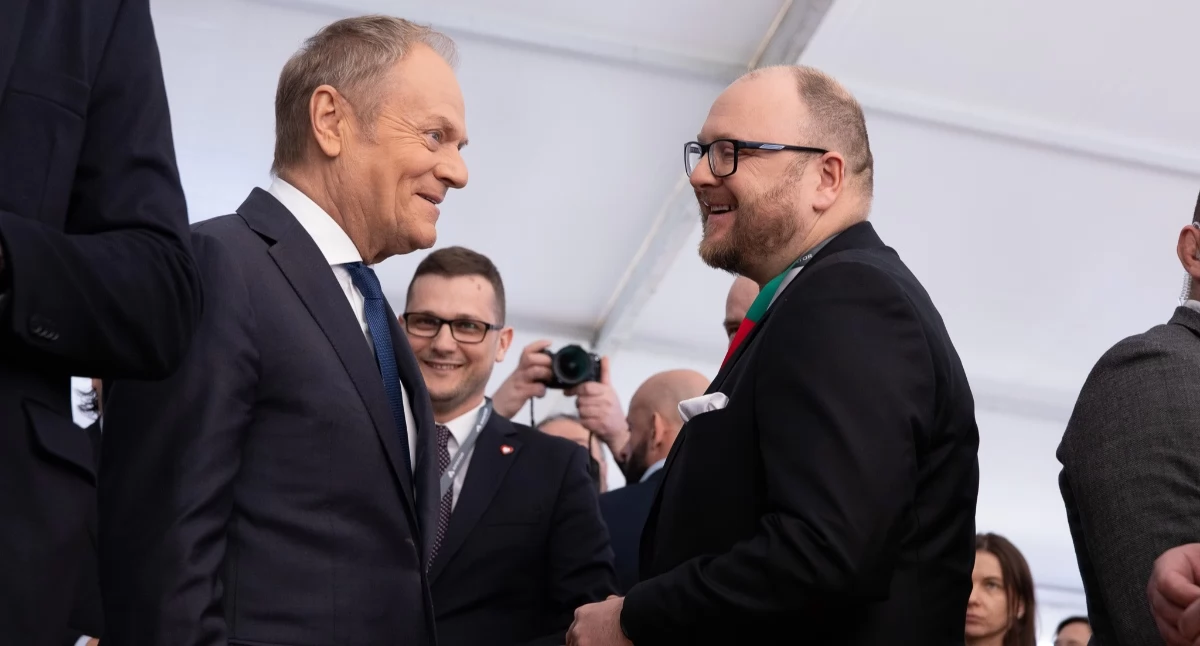 Donald Tusk w fabryce pod Toruniem. Firma podpisała umowę wartą fortunę