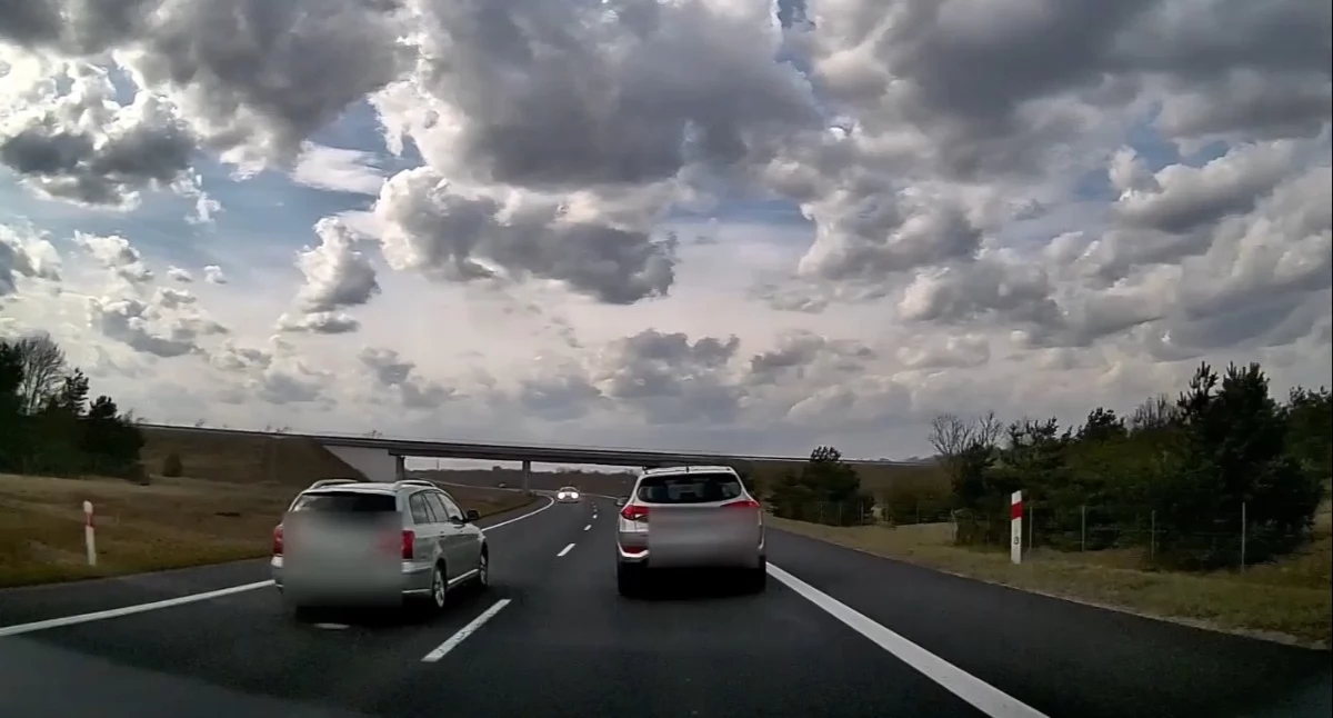 Bezmyślne rajdy piratów na drodze pod Toruniem. Wideo trafiło do sieci