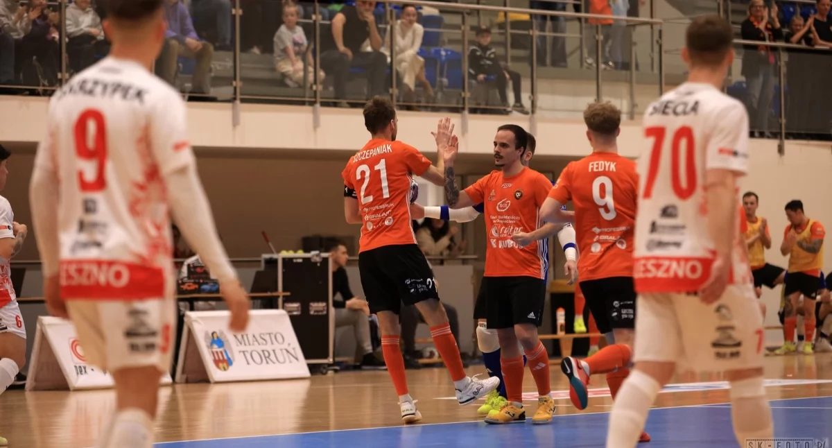 Wielkie derby w Toruniu. Rozpoczęła się dystrybucja bezpłatnych biletów
