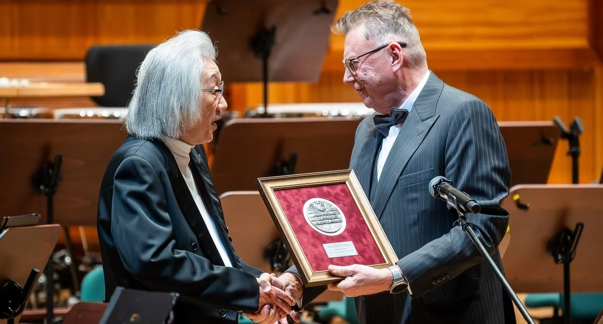 Mitsuyoshi Oikawa otrzymał medal od marszałka województwa