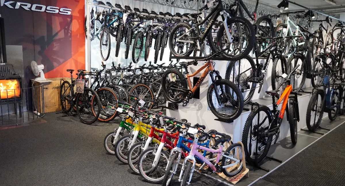 Salon rowerowy Reinowski w Toruniu posiada idealne prezenty na komunię 