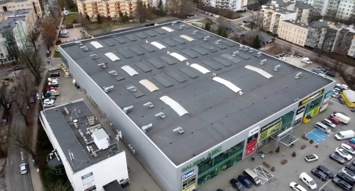 To galeria, która działa w Toruniu od 20 lat. Oferuje ponad 300 różnych marek 