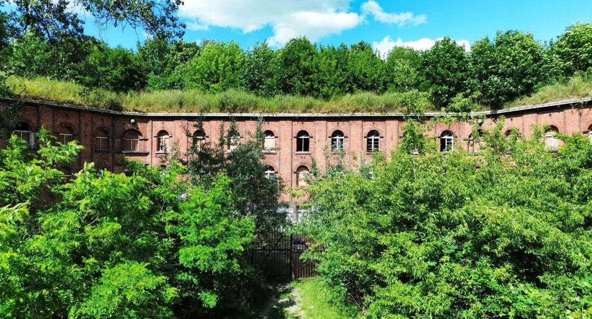 Wielki fort w Toruniu ma nowego gospodarza. Umowa została podpisana na dwa lata
