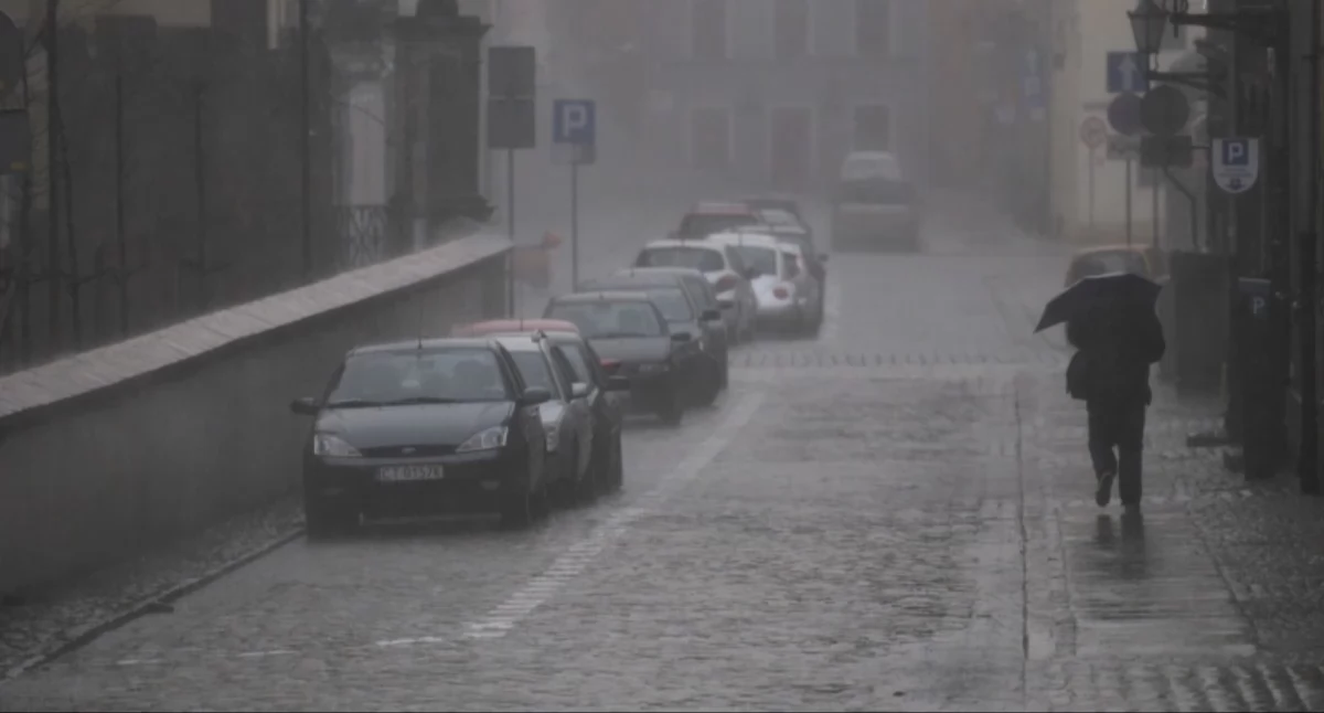 Potężny front dotrze do Torunia. Znamy dokładną datę załamania pogody