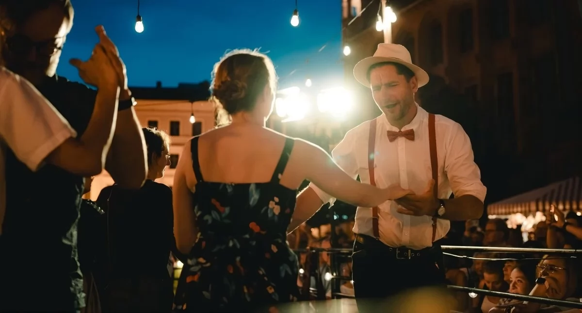 Potańcówka z muzyką Beatlesów w Toruniu. Wstęp na zabawę będzie darmowy