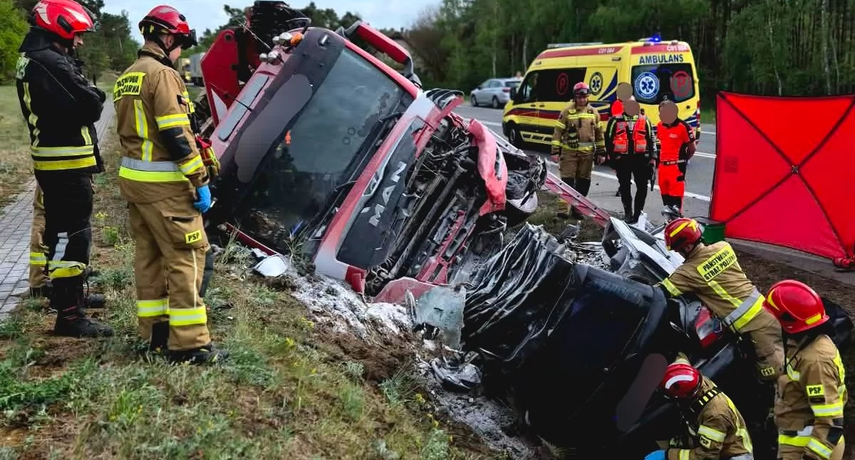 Tragiczny wypadek na drodze pod Toruniem. Na miejscu zginął młody mężczyzna
