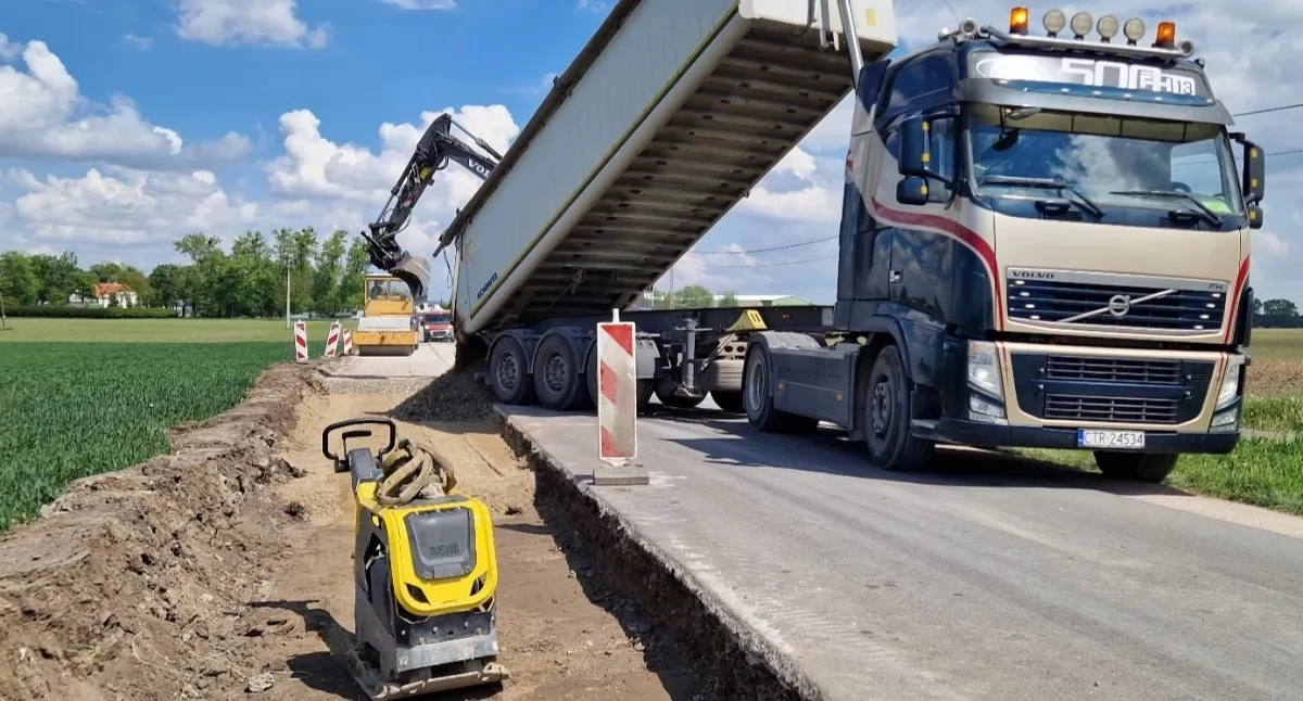 Droga pod Toruniem zostanie poszerzona. Ruszyła przebudowa za 5 mln zł