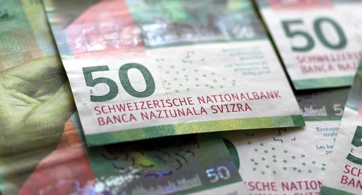 Wymiana euro na franki szwajcarskie – jak zrobić to wygodnie i korzystnie?