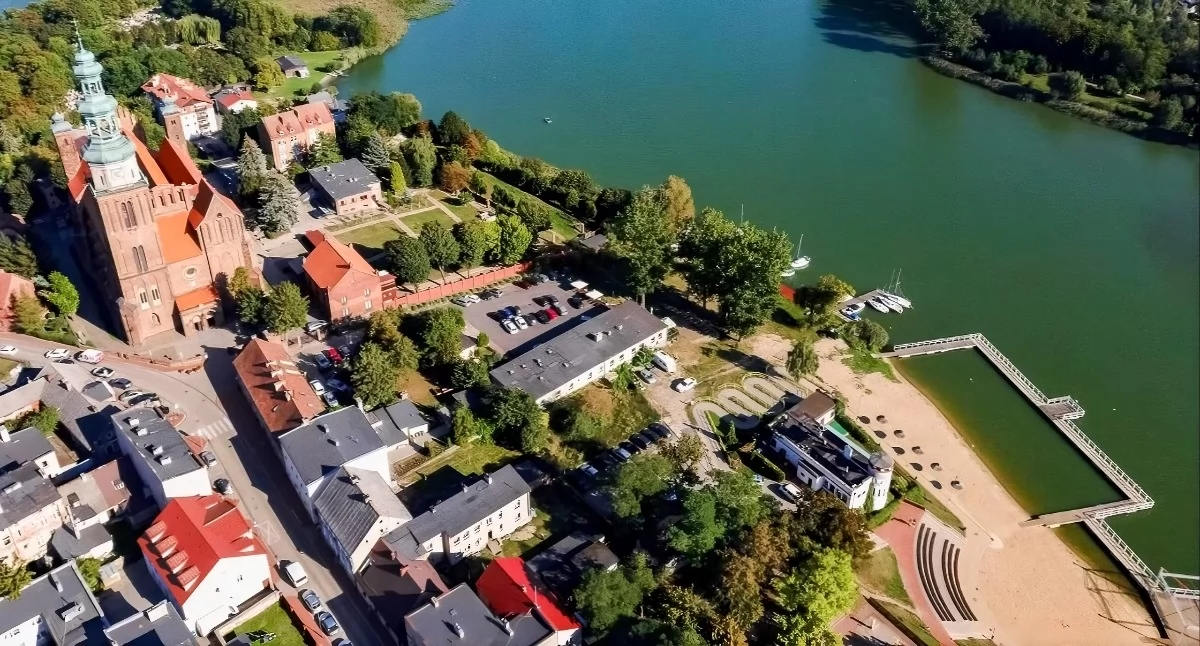 Będą nowe atrakcje nad jeziorem. Znane miejsce pod Toruniem przechodzi rewolucję