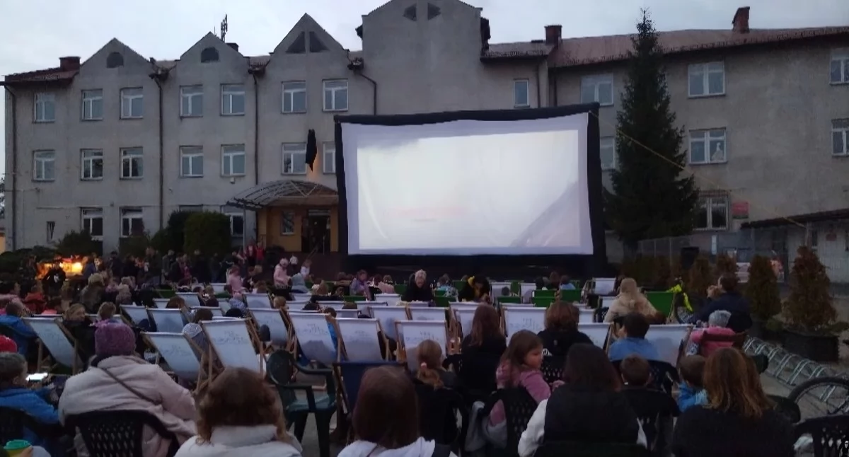 Nowa atrakcja pod Toruniem. Będą kina plenerowe na podwórkach