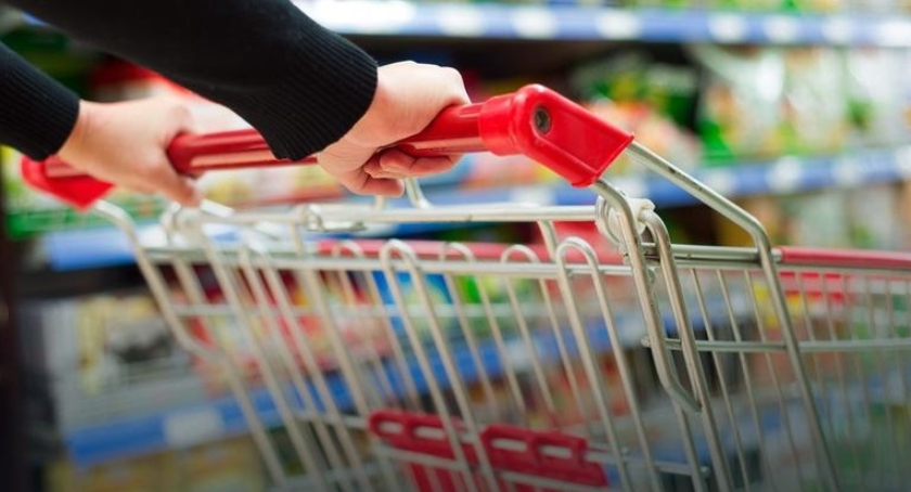 Supermarkety na świąteczne dni. Na Oto Toruń sprawdzamy, w jakich godzinach zrobimy zakupy!
