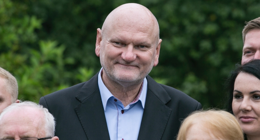 Zaleski niewinny. Działał legalnie