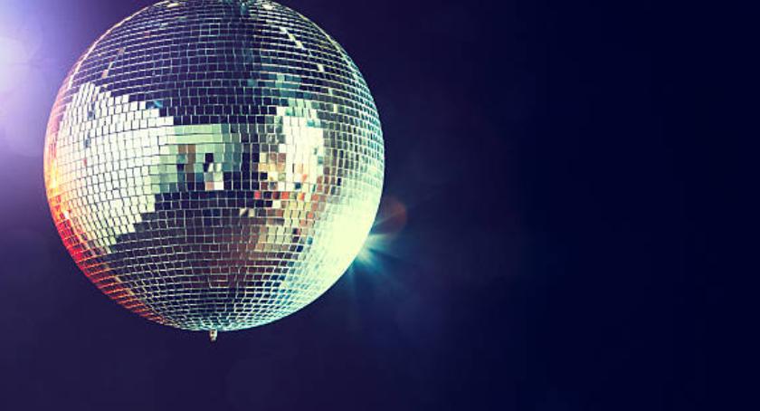 Hit! Na Szerokiej będzie klub disco polo. Na otwarciu wielka gwiazda [WIDEO]