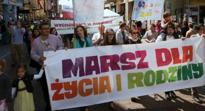 Powiedzą NIE dla rozwodów, wolnych związków i aborcji