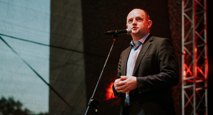 Piotr Całbecki: Obawiam się o przyszłość naszego kraju