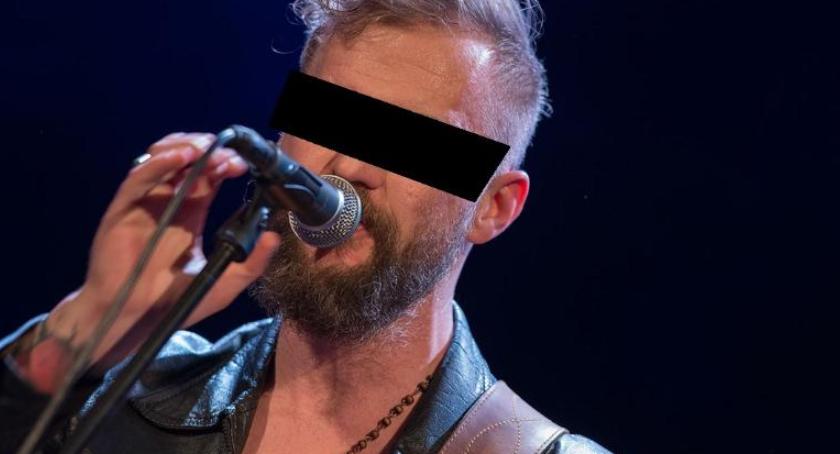 Tomasz O. spowodował kolizję po alkoholu. Jest komentarz muzyka!